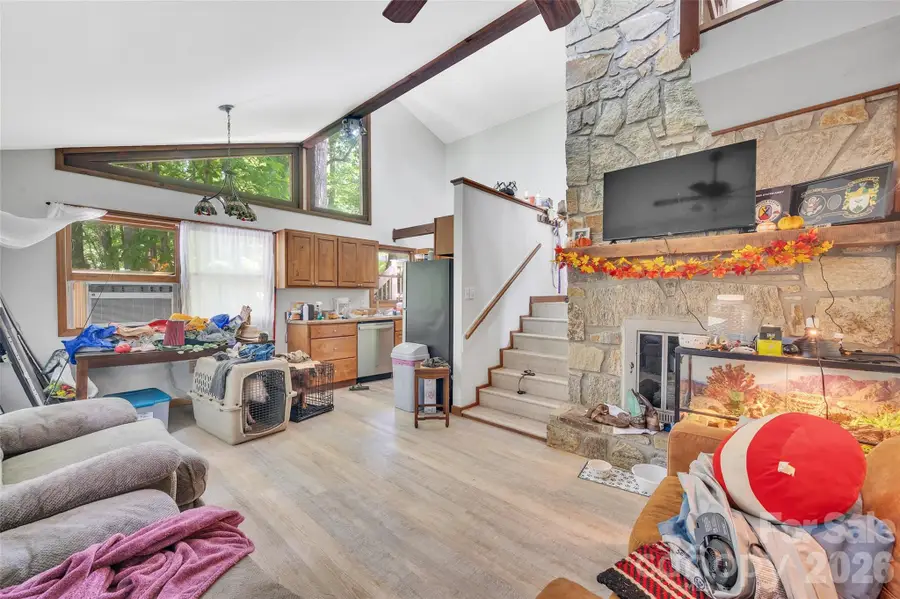 117 Horse Shoe Ridge Road E, Deep Gap, NC 28618 - #2
