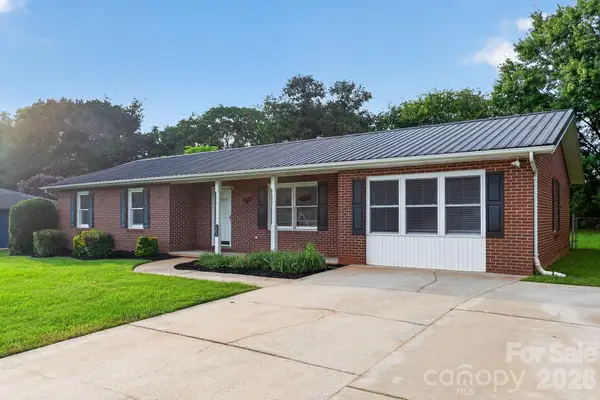 2504 Ashford Drive, Newton, NC 28658