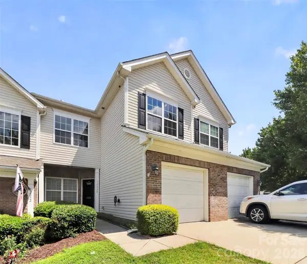 12028 Stratfield Place Circle, Pineville, NC 28134