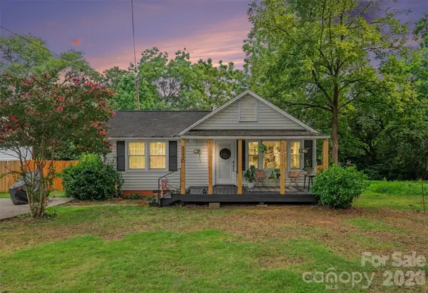 3330 Benard Avenue, Charlotte, NC 28206