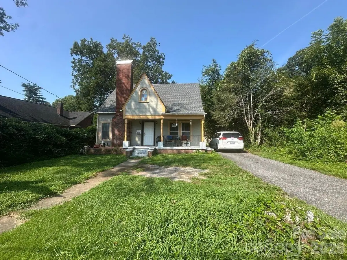 311 Beall Street Nw, Lenoir, NC 28645 - #1