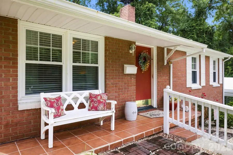 121 Rhyne Street, Morganton, NC 28655 - #2