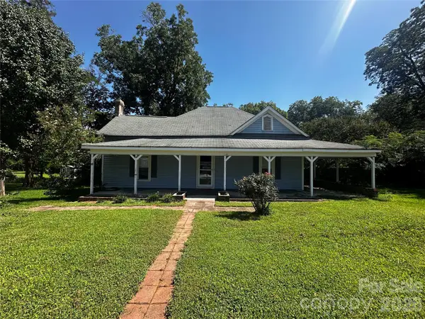 3914 Woodlawn Street, Sharon, SC 29742