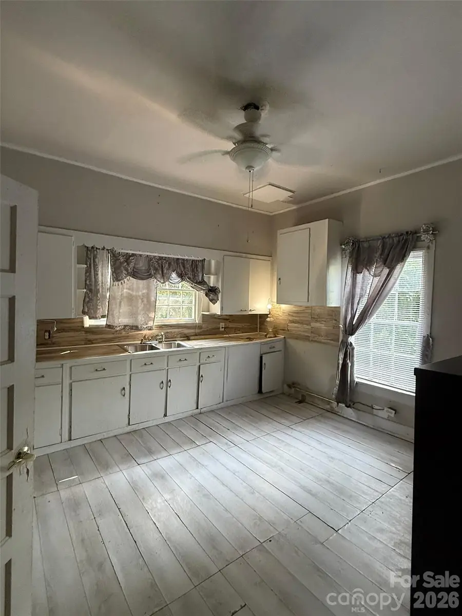 953 14th Street, Lancaster, SC 29720 - #3