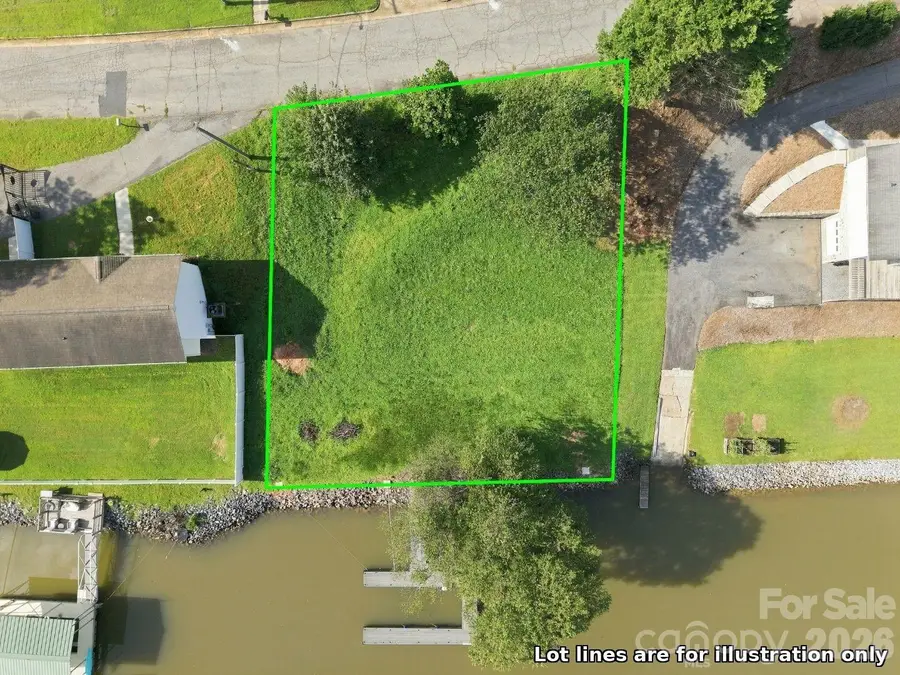 207 Catawba Avenue, Hickory, NC 28601 - #2