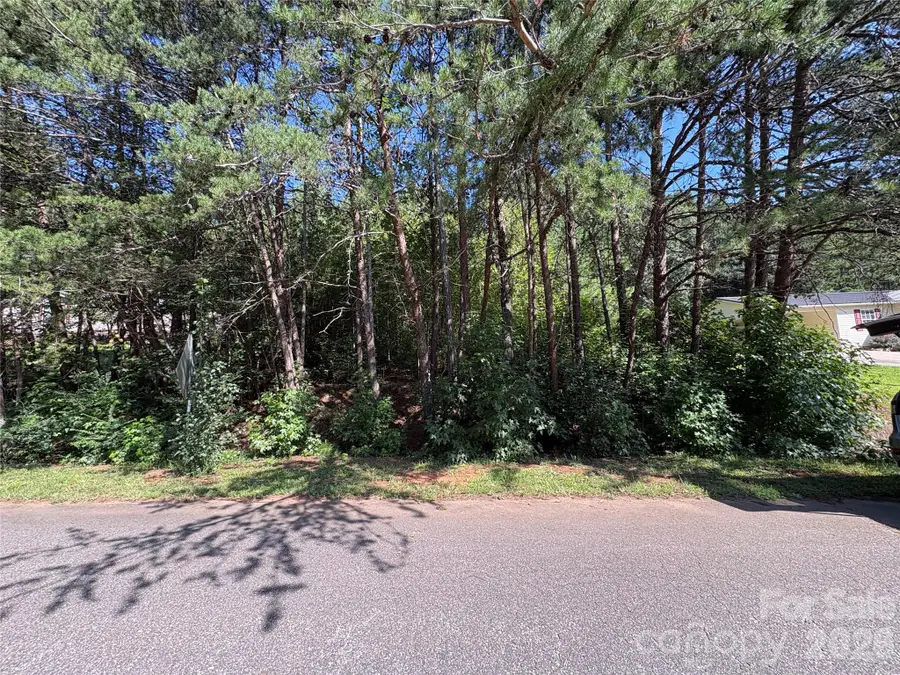 127 S Yadkin River Road, Statesville, NC 28625 - #2