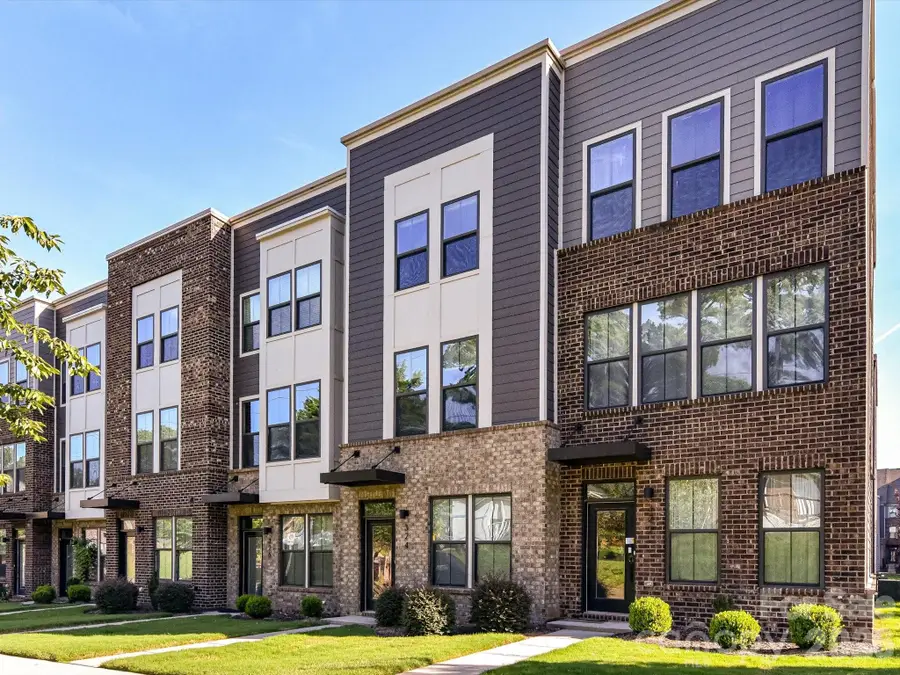 324 Yorkshire Drive, Charlotte, NC 28217 - #2