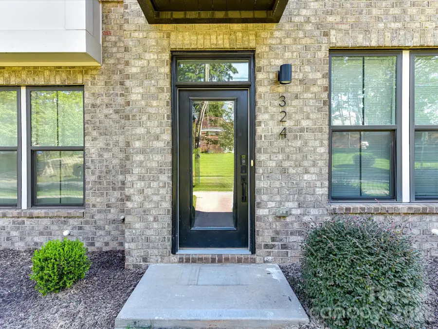 324 Yorkshire Drive, Charlotte, NC 28217 - #3