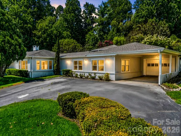 370 Orchard Circle, Laurel Park, NC 28739