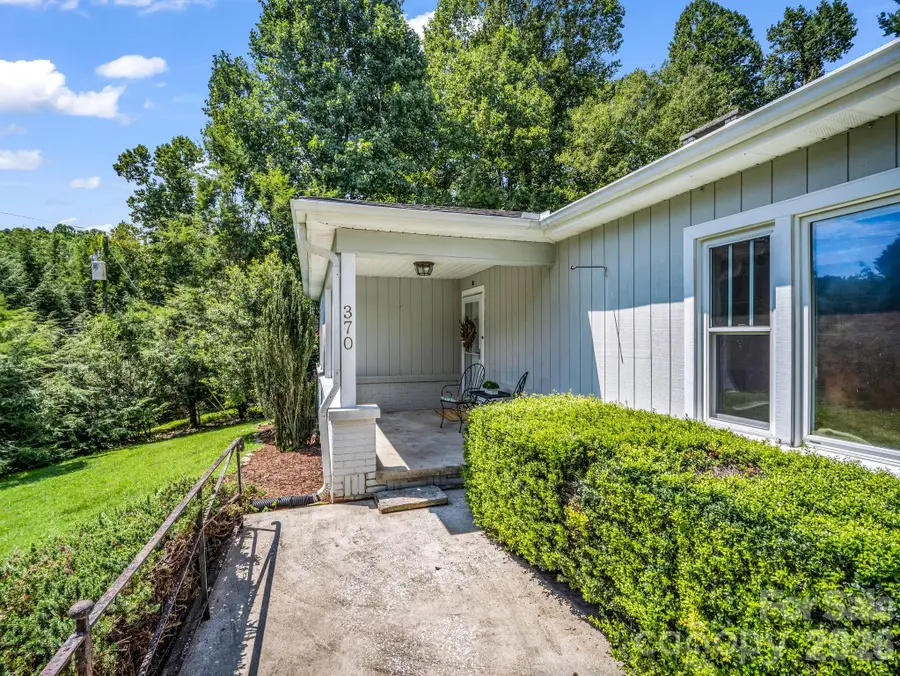 370 Orchard Circle, Laurel Park, NC 28739 - #2