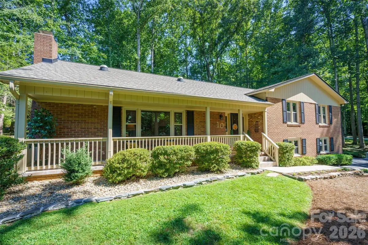 10 Surrey Run, Hendersonville, NC 28791 - #1