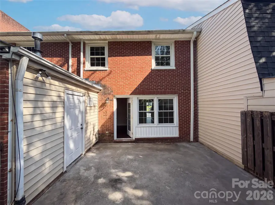 8042 Regent Park Lane, Charlotte, NC 28210 - #2