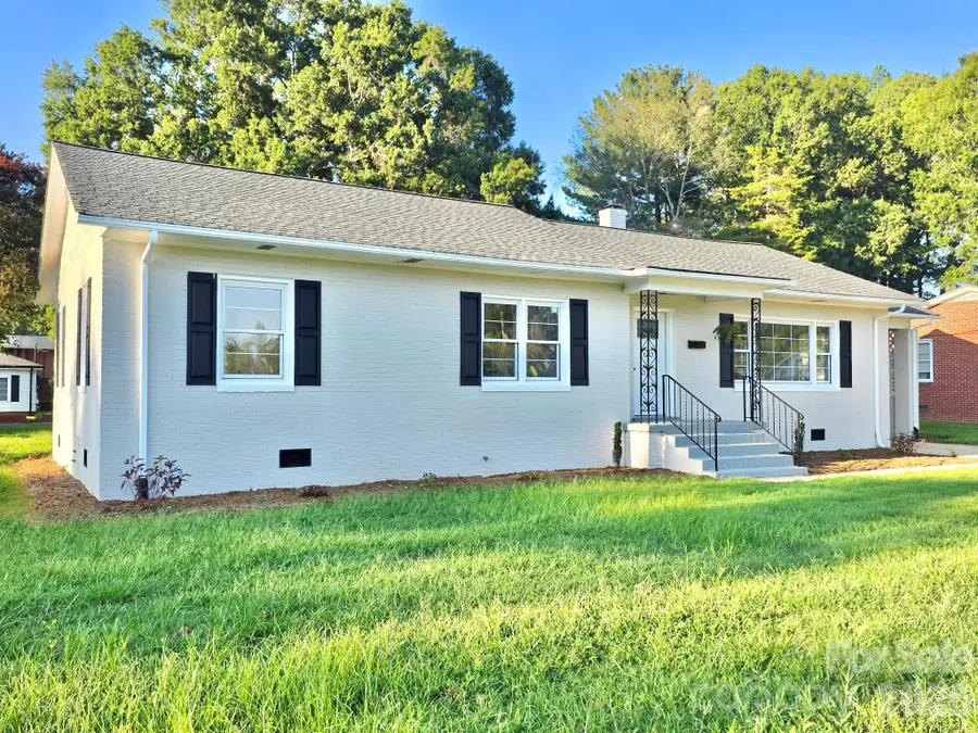 264 3rd Avenue Sw, Taylorsville, NC 28681 - #2