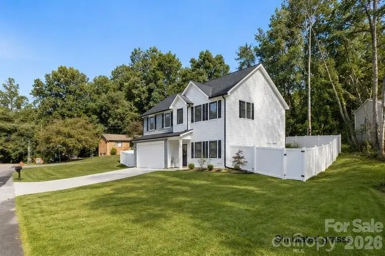 4147 2nd Street Ne, Hickory, NC 28601 - #2