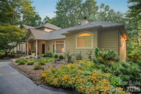 4 Citadel Lane, Hendersonville, NC 28739