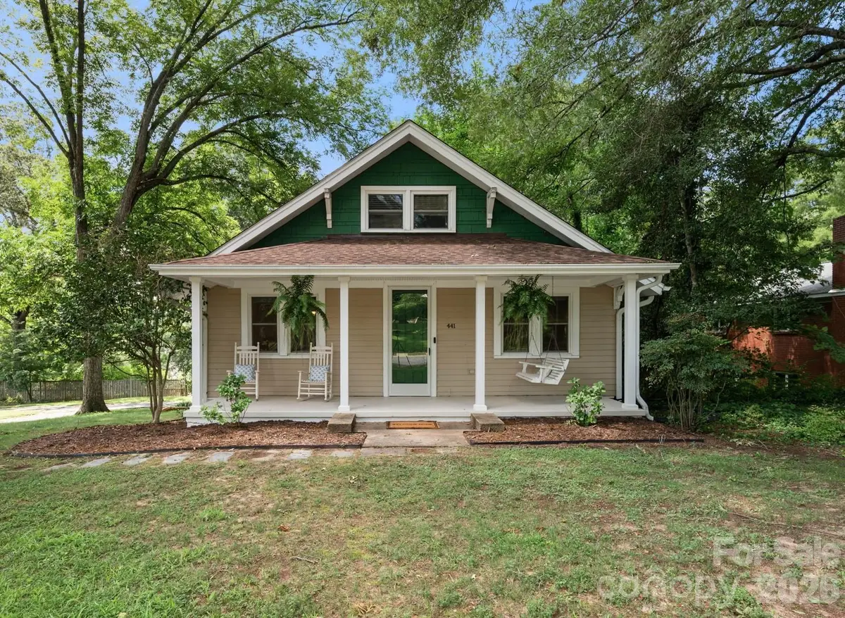 441 8th Avenue Drive Nw, Hickory, NC 28601 - #1