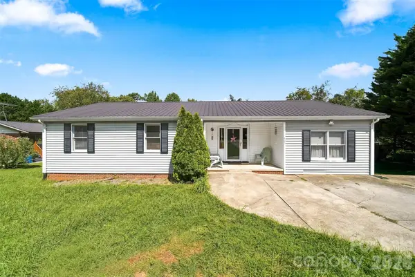425 Heritage Farm Road, Hickory, NC 28601