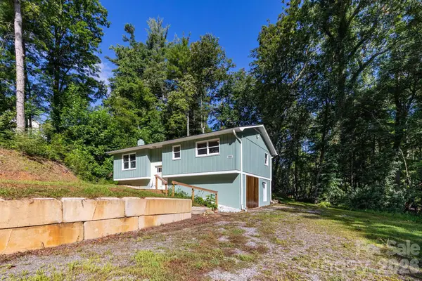1009 Sharon Ridge Road, Fairview, NC 28730