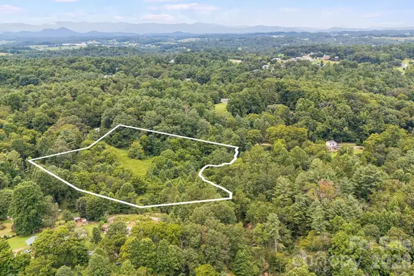 99999 Mid Court Drive, Asheville, NC 28804