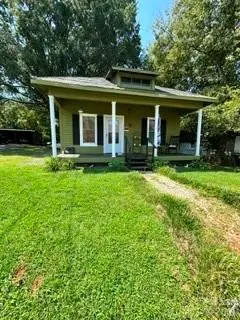 303 W B Street, Newton, NC 28658 - #1