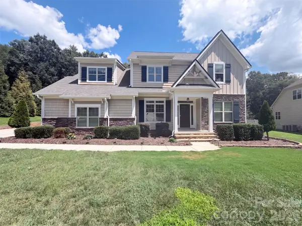 131 Lakeshore Hills Drive, Mooresville, NC 28117