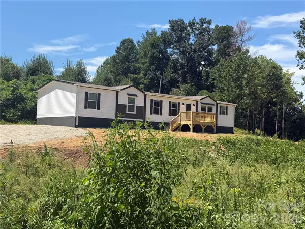 66 Neely Drive, Hendersonville, NC 28792