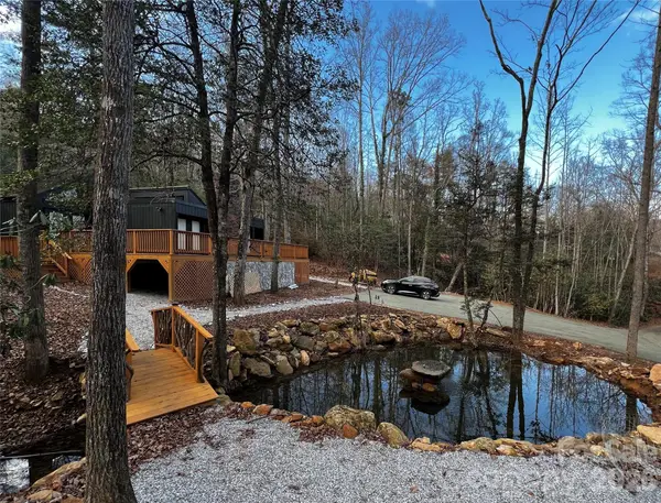 320 Never Mountain Road, Taylorsville, NC 28681