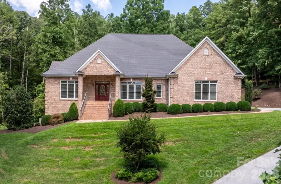 2752 Brittany Drive, Lenoir, NC 28645 - #3