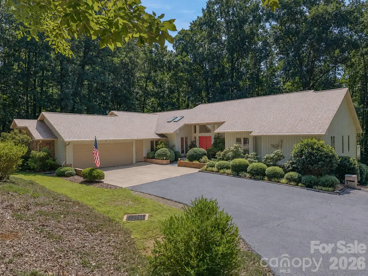 5 Jackson Grove S, Landrum, SC 29356 - #1