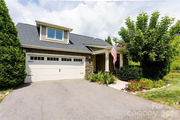 28 Westfield Way, Candler, NC 28715
