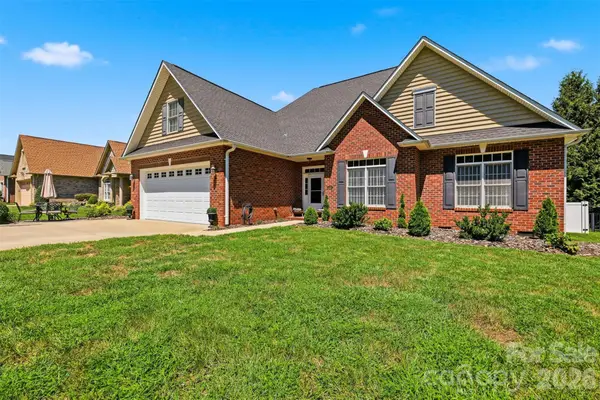 1719 30th Avenue Court Ne, Hickory, NC 28601