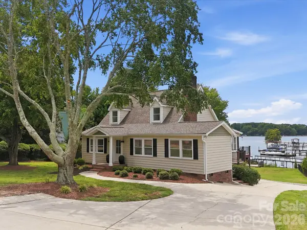 20845 Lagoona Drive, Cornelius, NC 28031