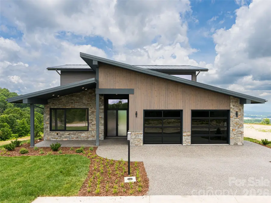 24 S Watchman Drive, Hendersonville, NC 28791 - #3