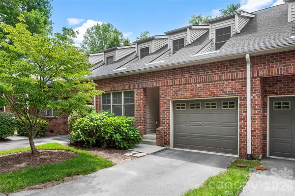 156 B Wash Creek Drive, Hendersonville, NC 28739
