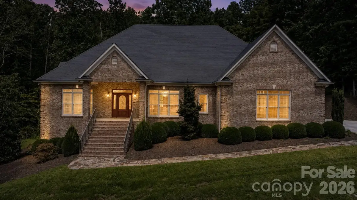 2752 Brittany Drive, Lenoir, NC 28645 - #1