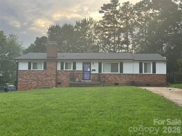 325 Glenwood Drive, Mooresville, NC 28115
