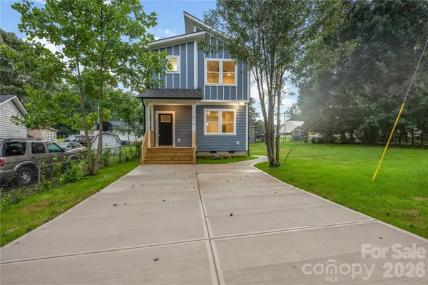 1416 Old Charlotte Road, Statesville, NC 28677