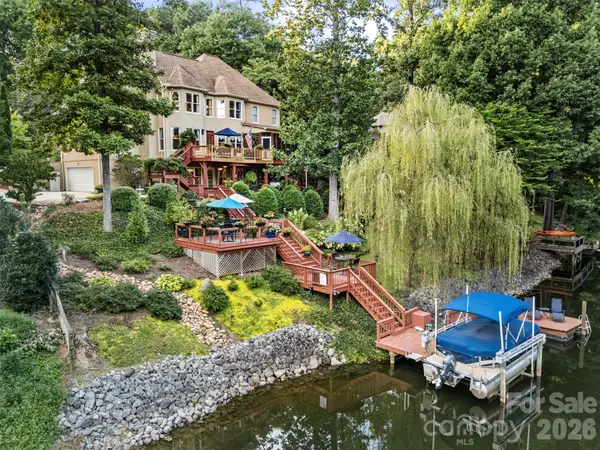 135 Ridgetop Road, Mooresville, NC 28117