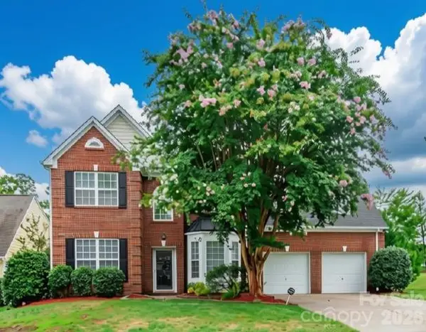 11621 Fox Trot Drive, Charlotte, NC 28269