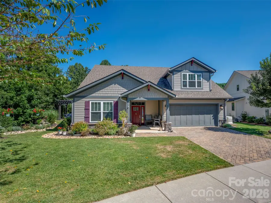 217 Hogans View Circle, Hendersonville, NC 28739 - #2