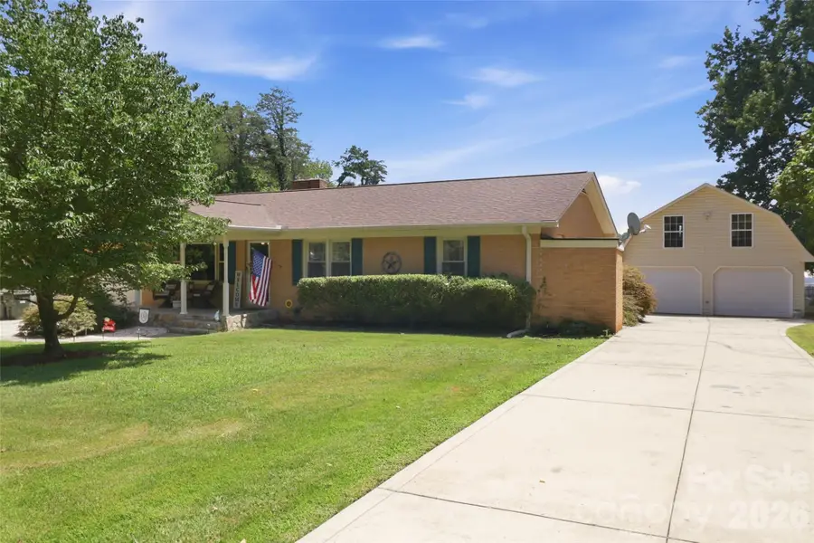 724 Hillcrest Drive, Bessemer City, NC 28016 - #2