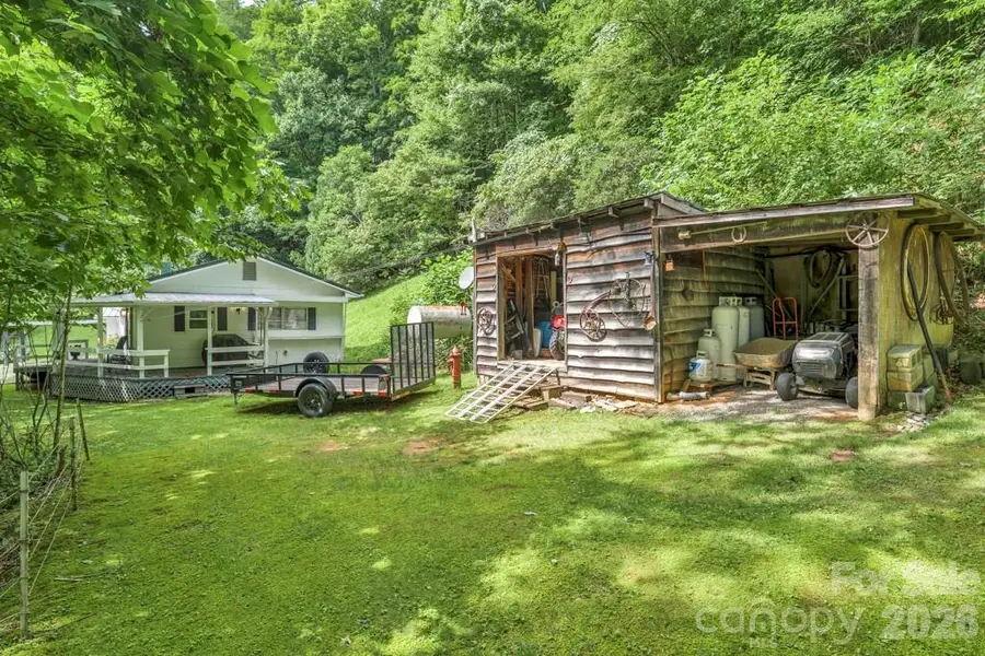 2850 Henson Creek Road, Newland, NC 28657 - #2