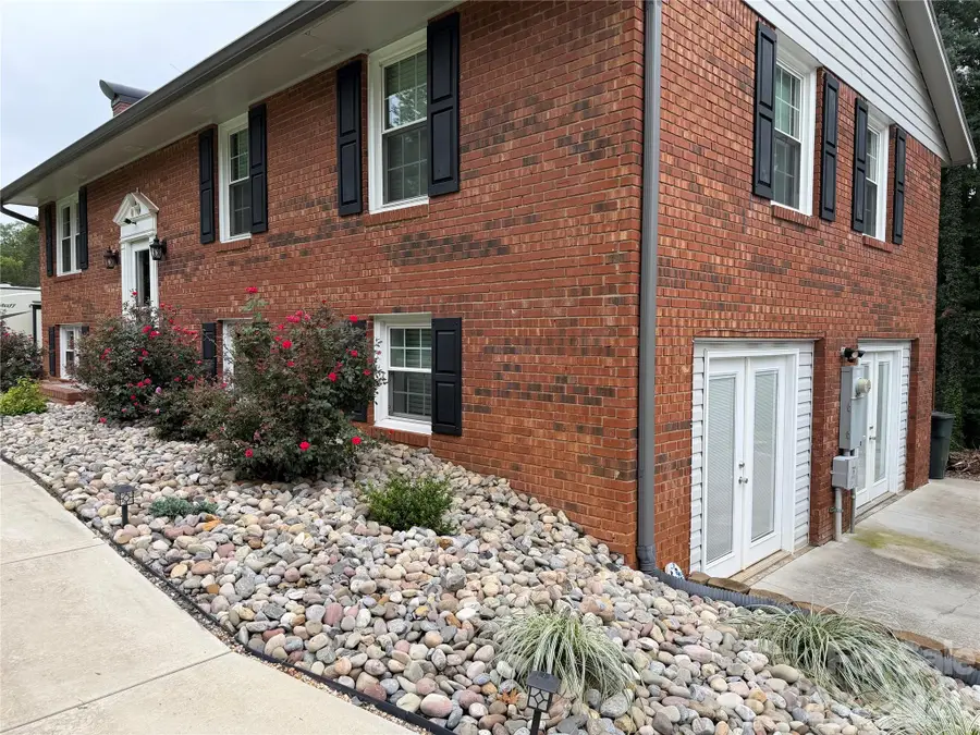 1000 Beaumont Poplar Street, North Wilkesboro, NC 28659 - #3