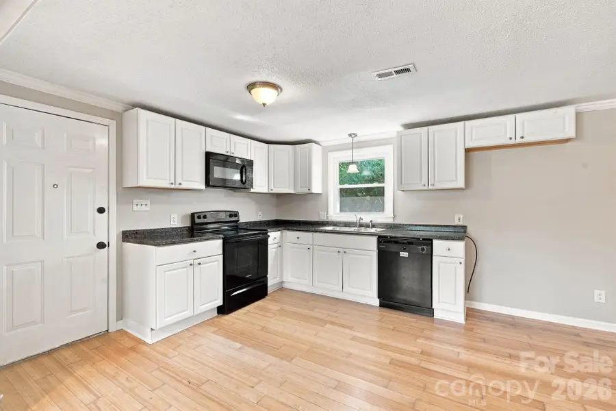 1021 S Caldwell Avenue, Newton, NC 28658 - #3