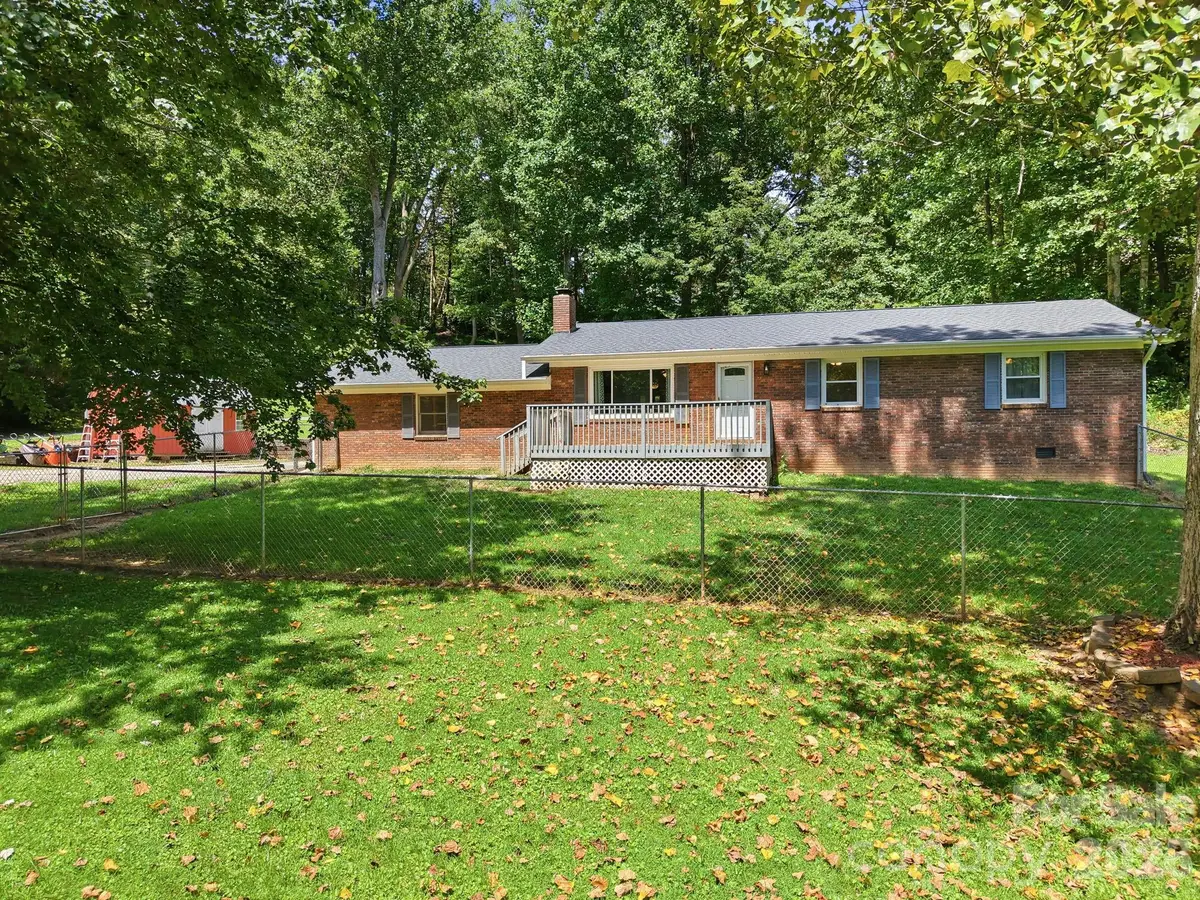 339 Indian Hills Loop, Waynesville, NC 28786 - #1
