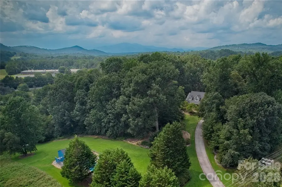 846 Old Us 221 Highway S, Marion, NC 28752 - #3