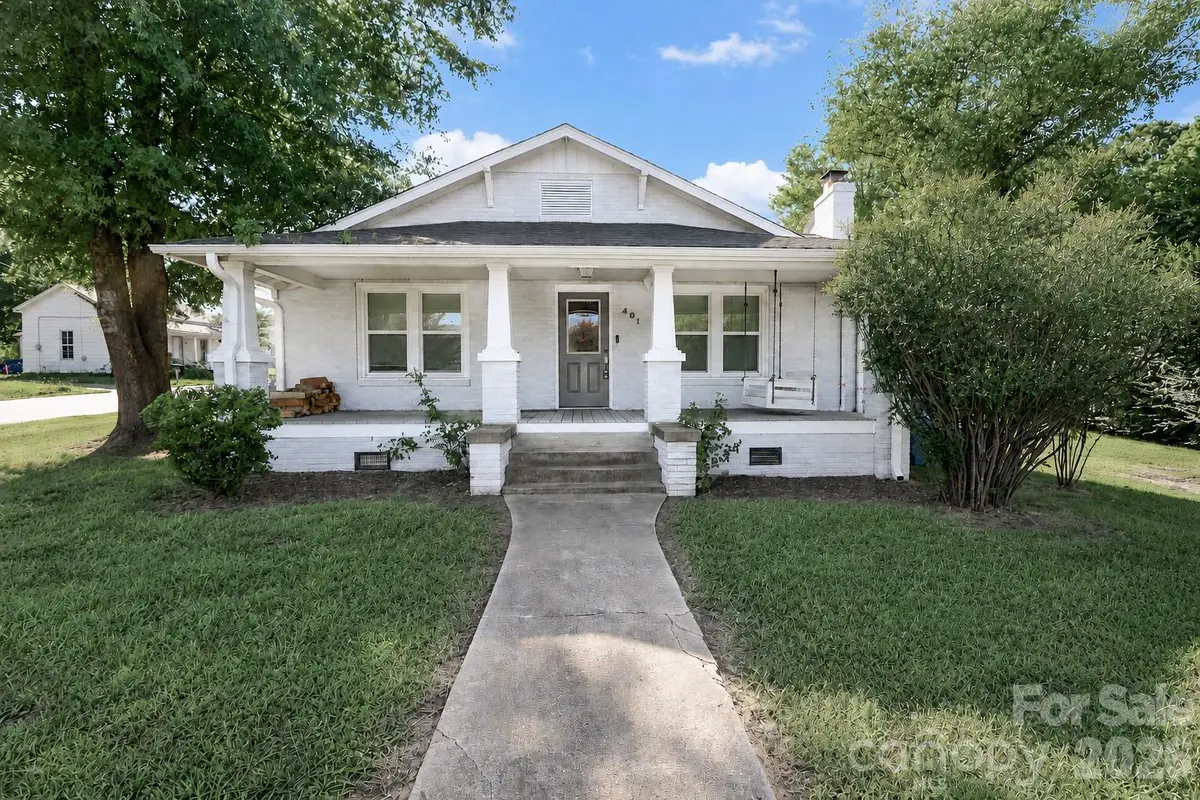 401 N Oakland Avenue, Statesville, NC 28677 - #1