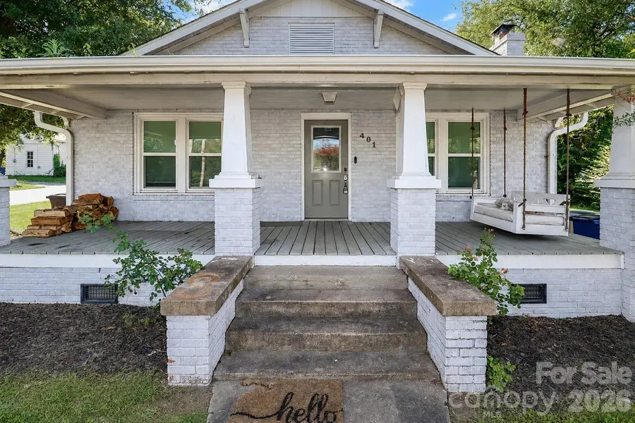 401 N Oakland Avenue, Statesville, NC 28677 - #2