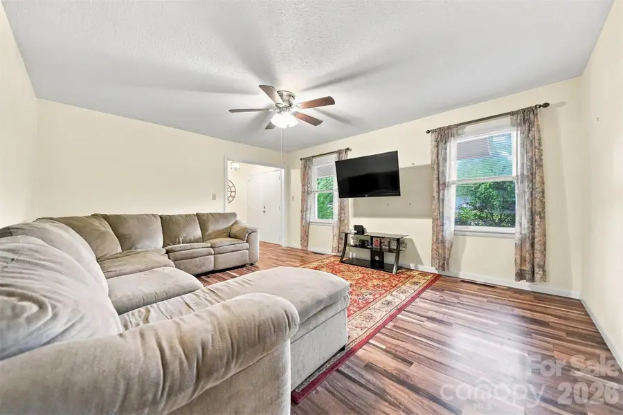 2103 2nd Avenue Nw, Hickory, NC 28601 - #2