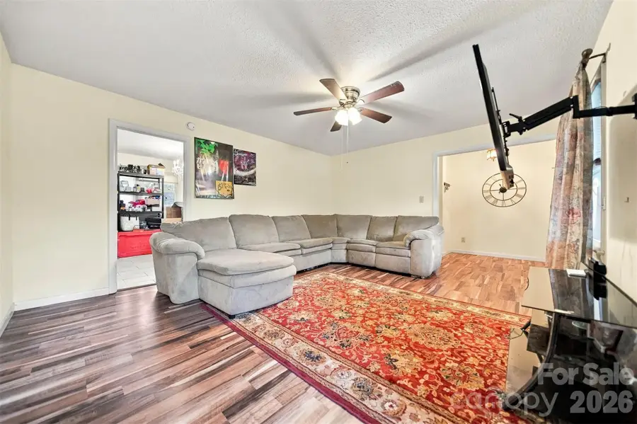 2103 2nd Avenue Nw, Hickory, NC 28601 - #3